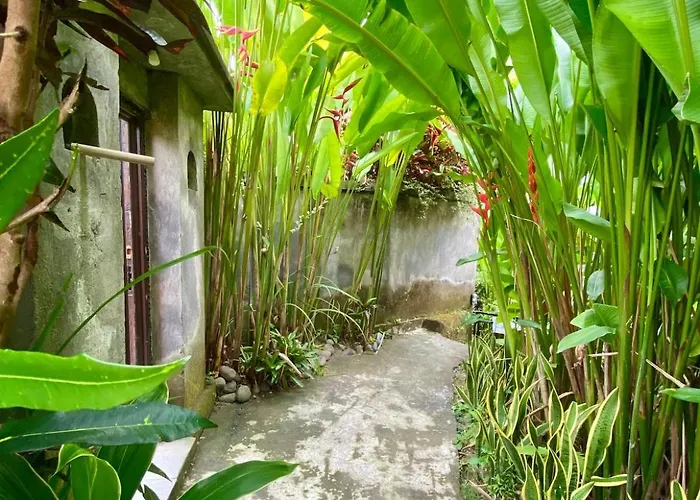 Jungle House Behind Bintang Supermarket * Ubud (Bali)