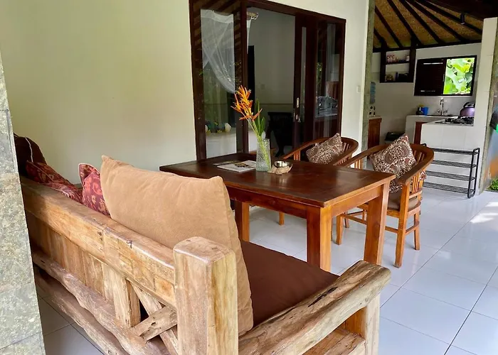 Jungle House Behind Bintang Supermarket * Ubud