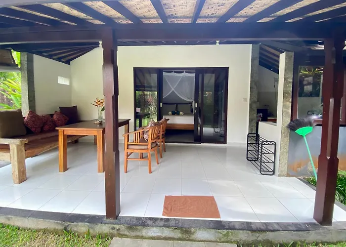 Jungle House Behind Bintang Supermarket *