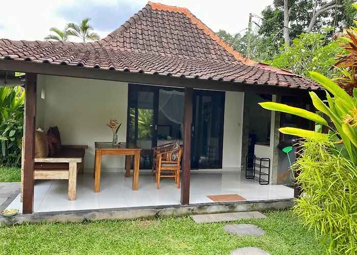 Jungle House Behind Bintang Supermarket * Ubud